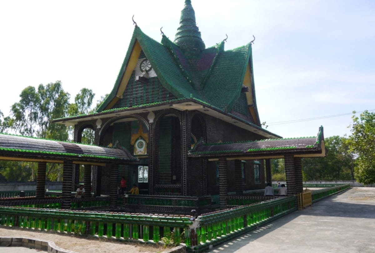 Beer Bottle Temple Wat Pa Maha Chedi Kaew In Thailand Should Be On Your Bucket List