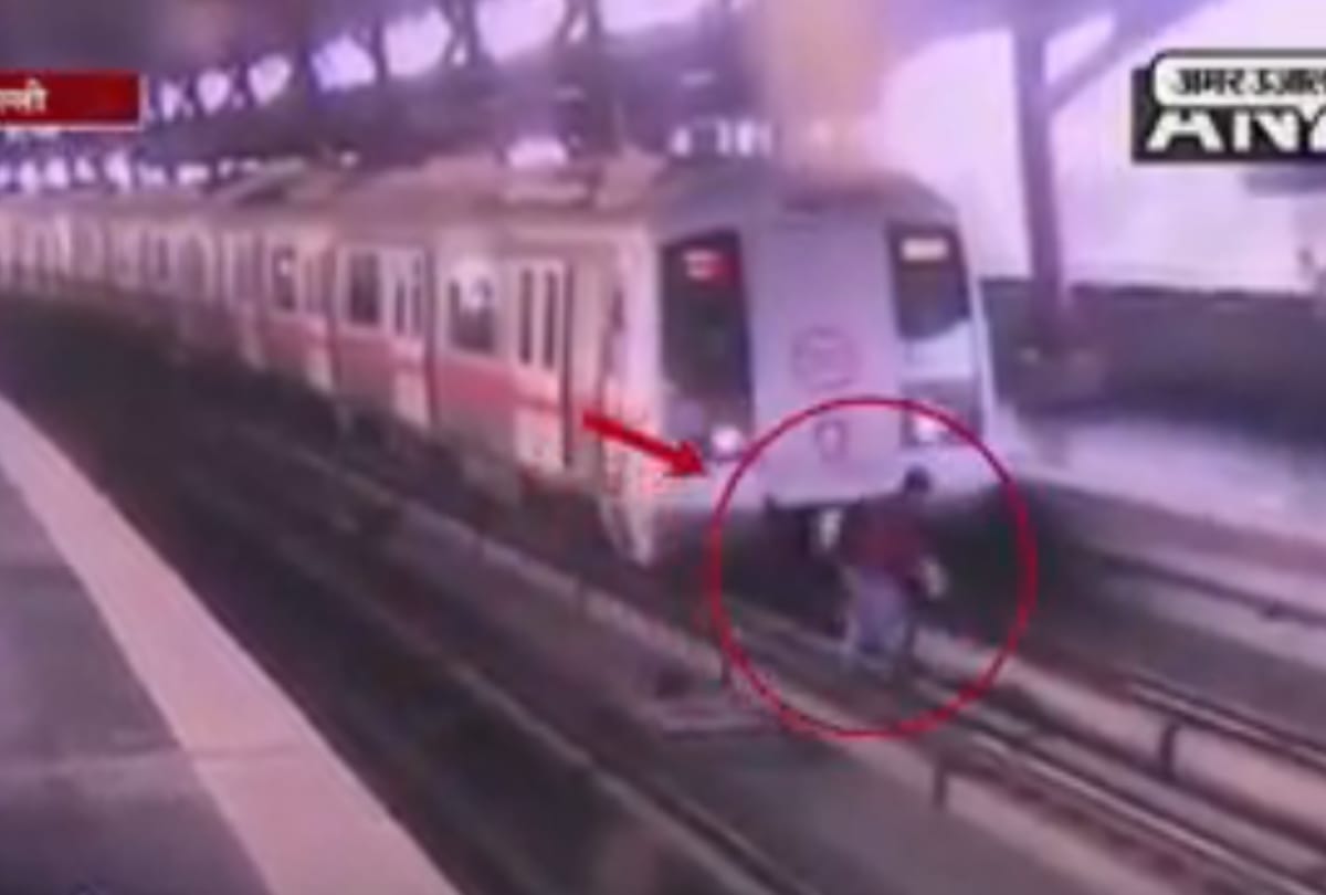 a man narrow escape when delhi metro driver stops metro while he was crossing flatform via track