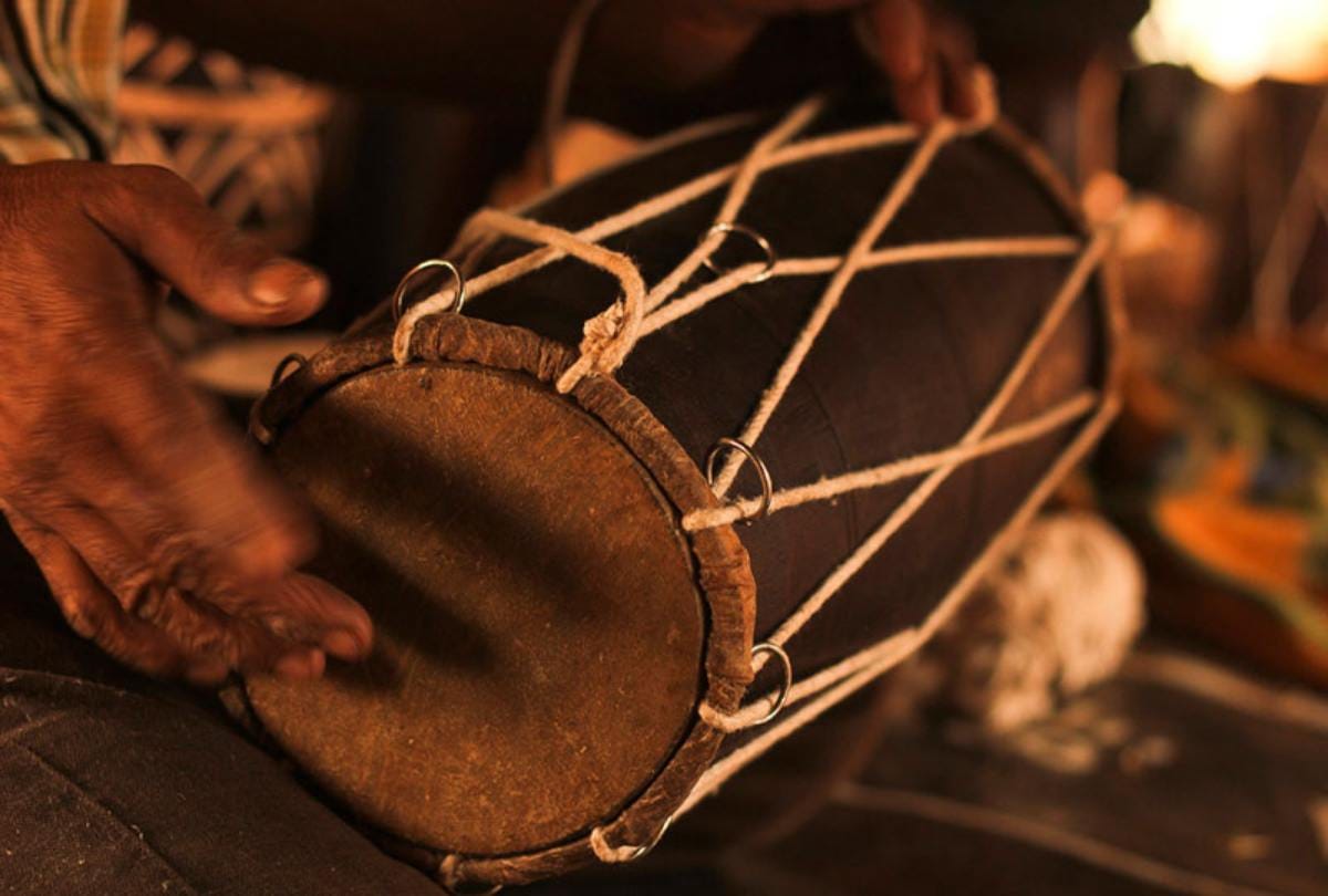 Video being viral of a man who can create sound like dholak with their mouth 