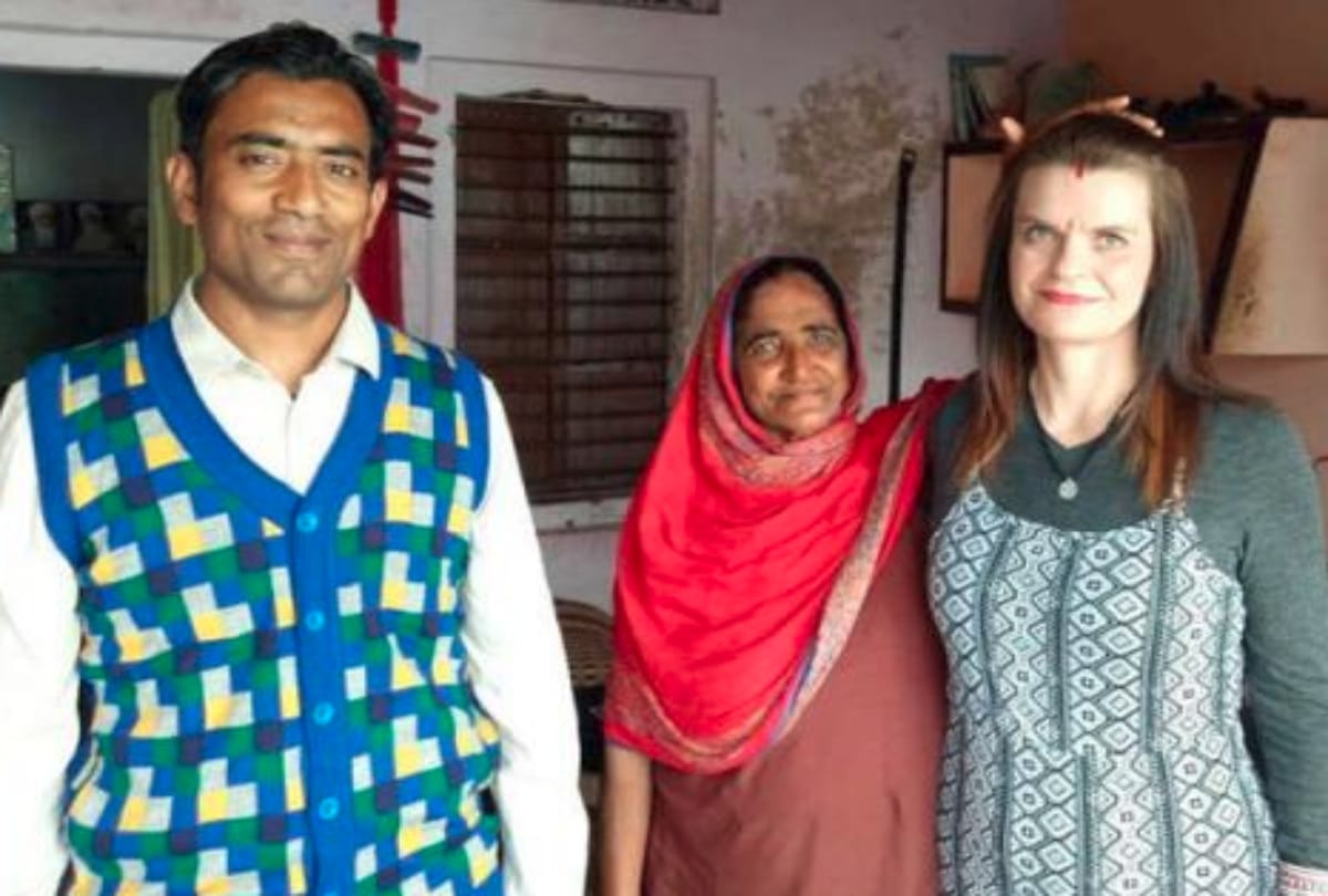 Foreigner Girl fell in love with Indian guy while chatting on Facebook 