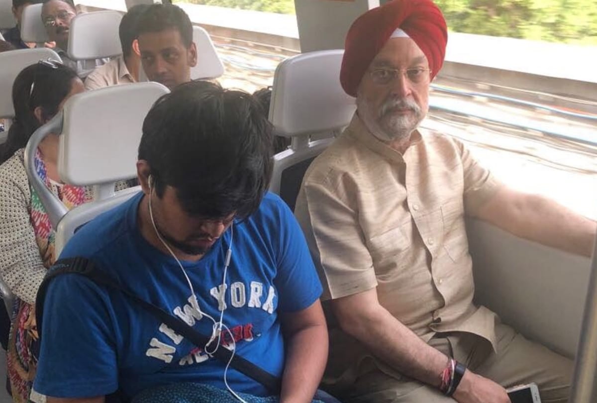 when union minister hardeep puri stuck in delhi traffic jam he used metro to take flight