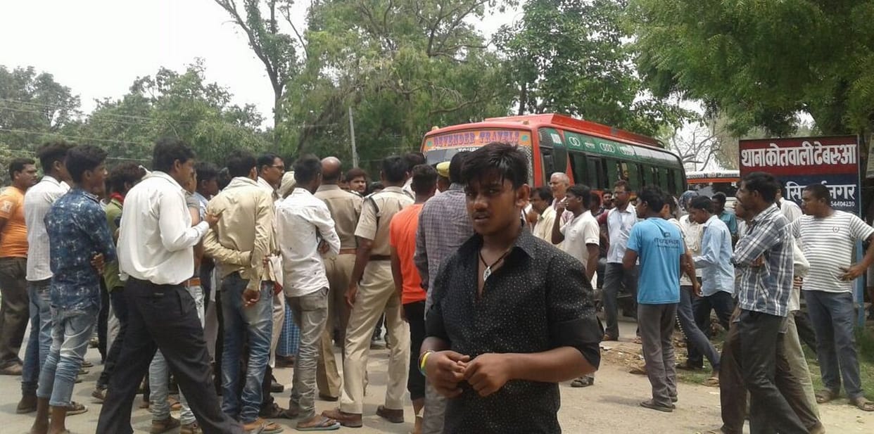 पुलिस की शिथिलता पर ग्रामीण खफा, थाना घेरा