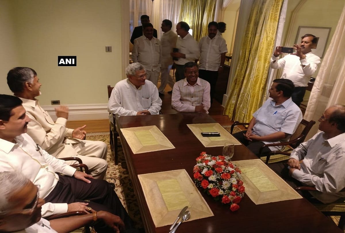 Opposition leader discussion on karnataka governmenr before HD kumarswami oath ceremony
