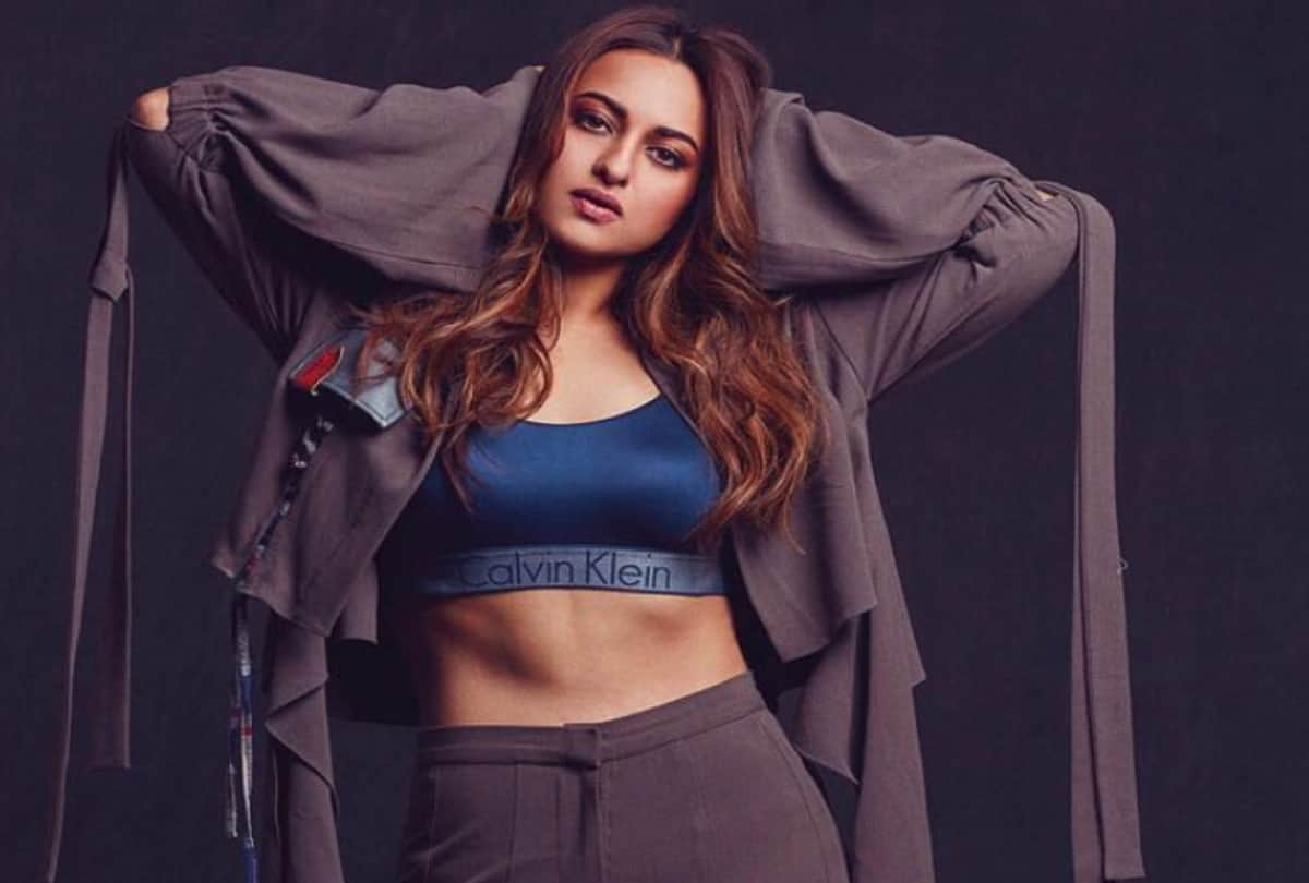 Sonakshi Sinha waiting for right person for marriage she said during Kalank promotion