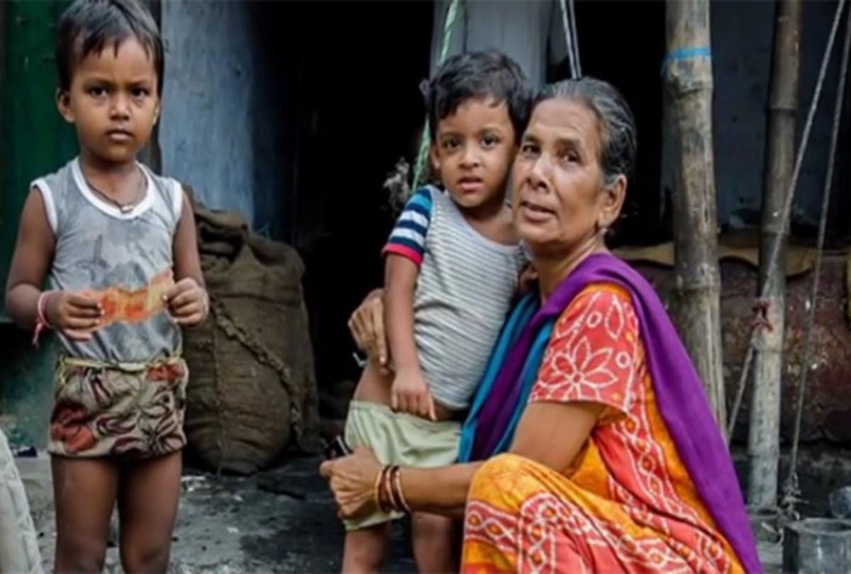 Great grand daughter in law of mughal emperor bahadur shah zafar lives in a slum at kolkata