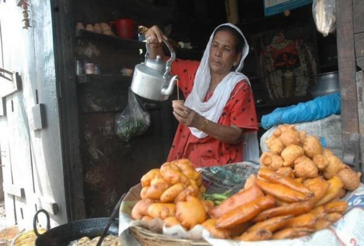 Great grand daughter in law of mughal emperor bahadur shah zafar lives in a slum at kolkata