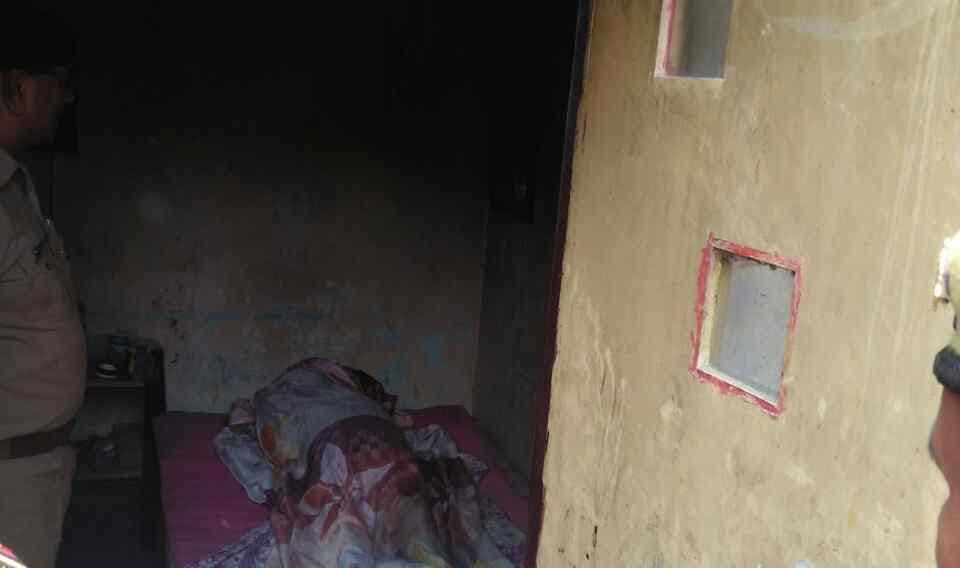 Sons his mother dead body kept in house for pension