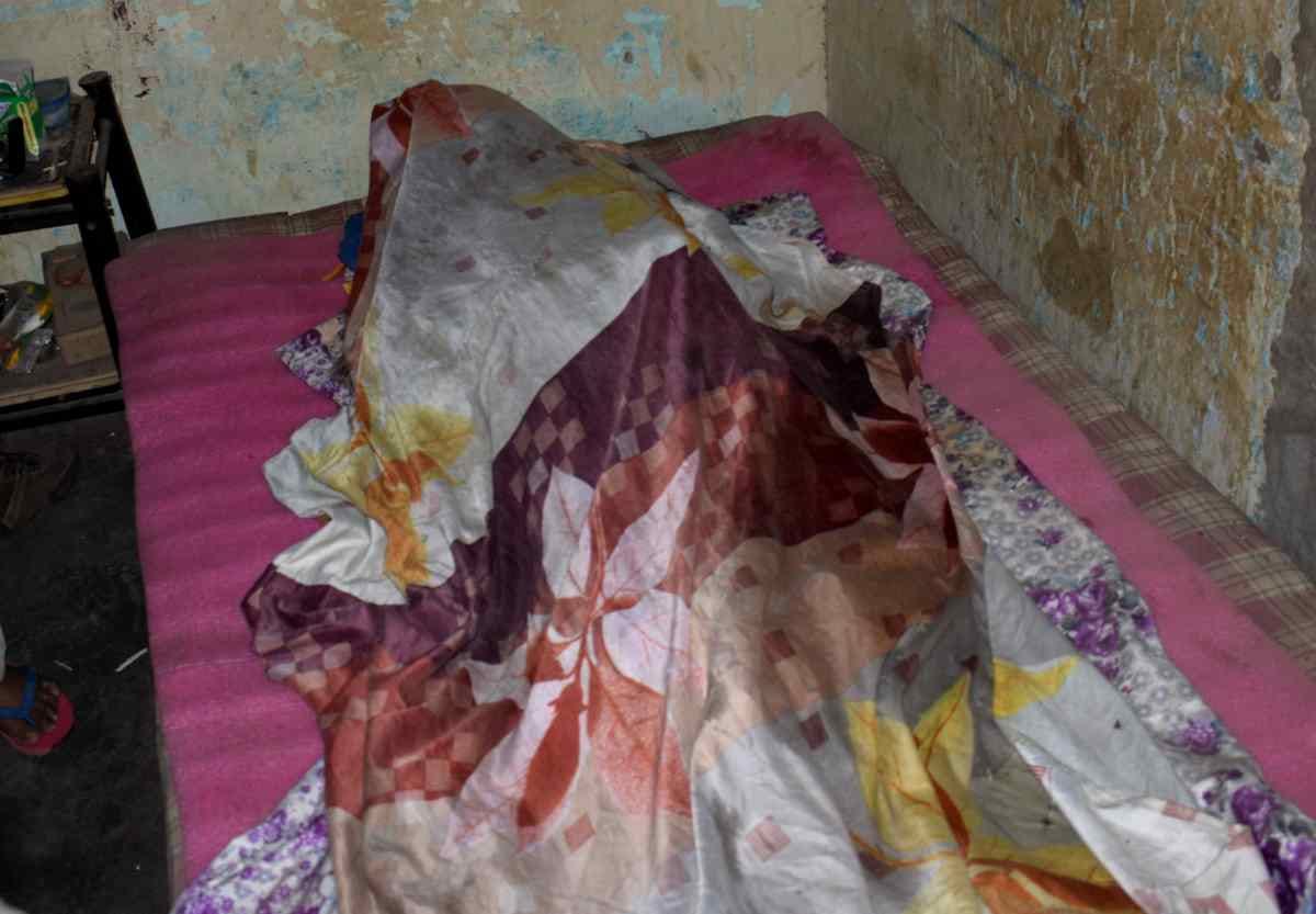 Mother deadbody kept in home from last four month in varanasi