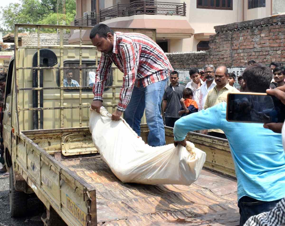 varanasi four son and daughter  inhuman face diclose