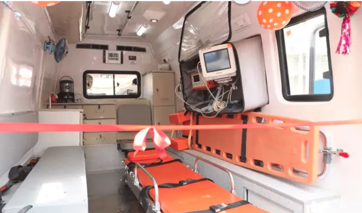  Gujara: Now boat ambulance service available for fishermen at porbandar 