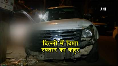 speedy Car collided with a divider in delhi, 1 dead