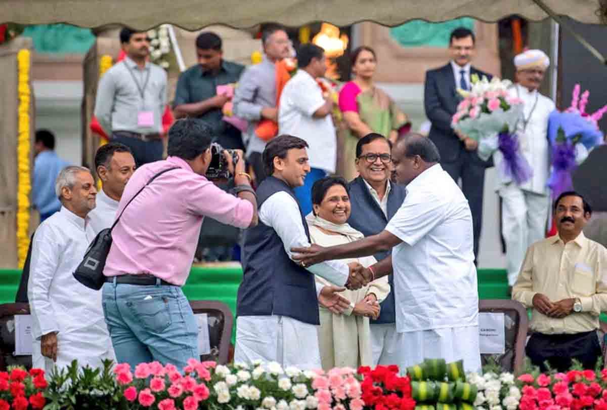 akhilesh yadav twitted about oath-taking of Chief Minister Shri HD Kumaraswamyji