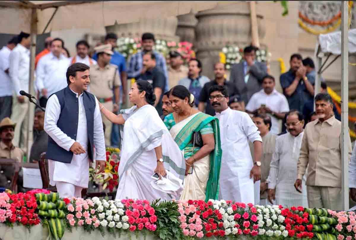 akhilesh yadav twitted about oath-taking of Chief Minister Shri HD Kumaraswamyji
