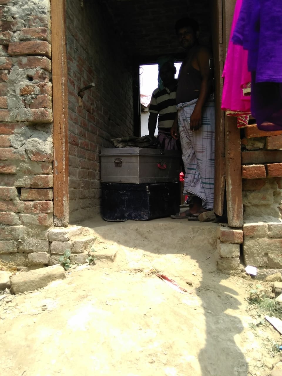 Two lakh rupees stolen from two houses