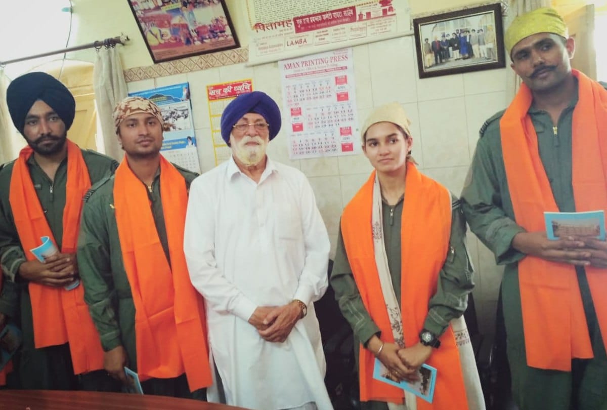 Flying Officer Avani Chaturvedi paid obeisance in paonta sahib gurudwara