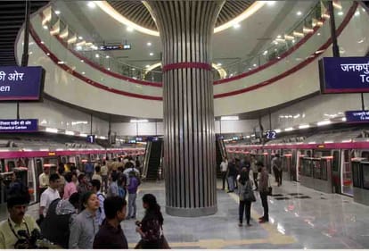 on 15 august delhi metro violet line service to start from 4 hour 30 minute in morning full advisory
