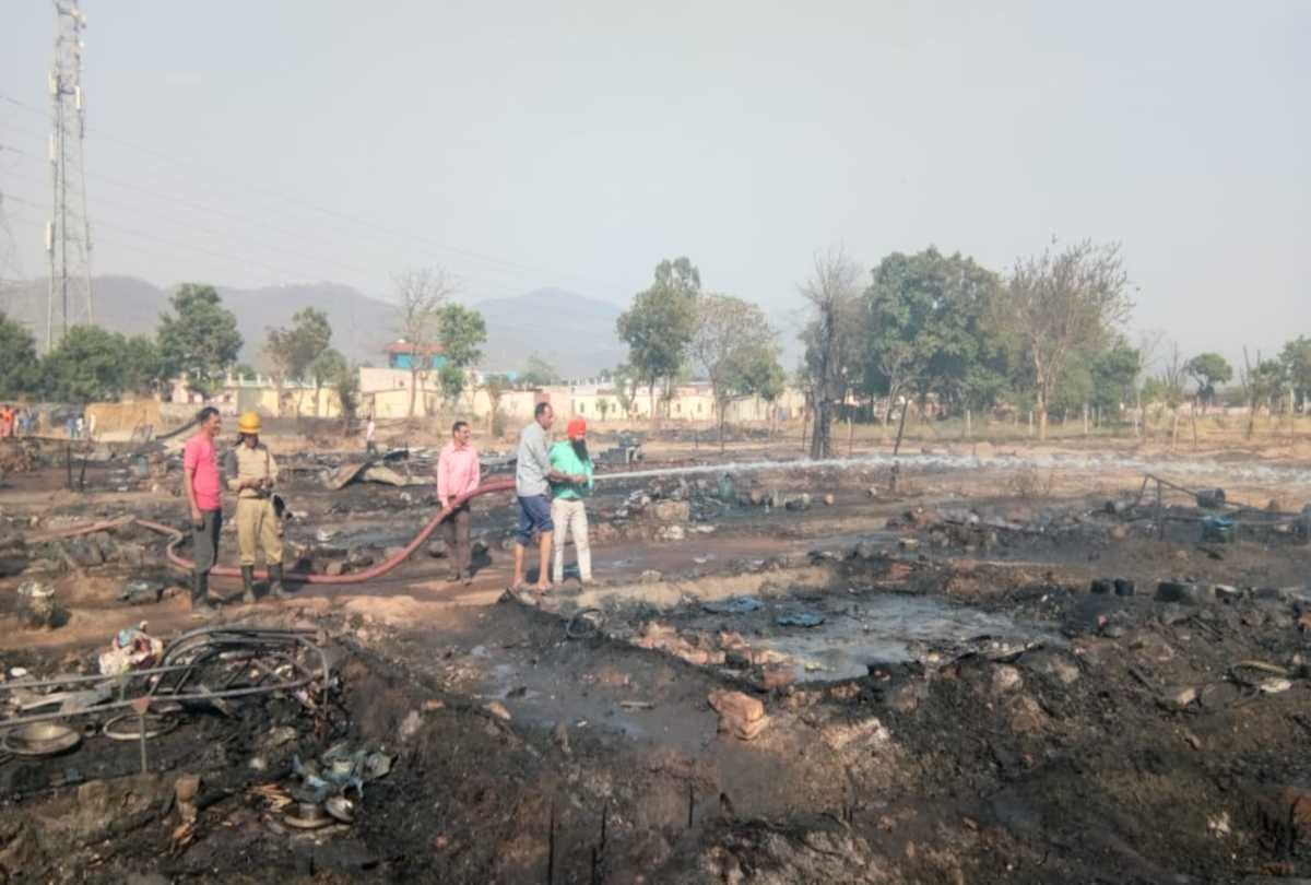 काठा अग्निकांड में अज्ञात लोगों के खिलाफ दर्ज हुआ मामला