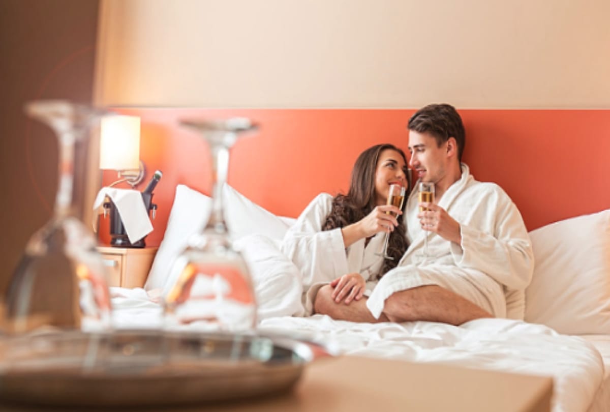 Hotel Yehuda in Jerusalem Offers 70 Lakh To Couples For Making Babies Under hotel leap year deal
