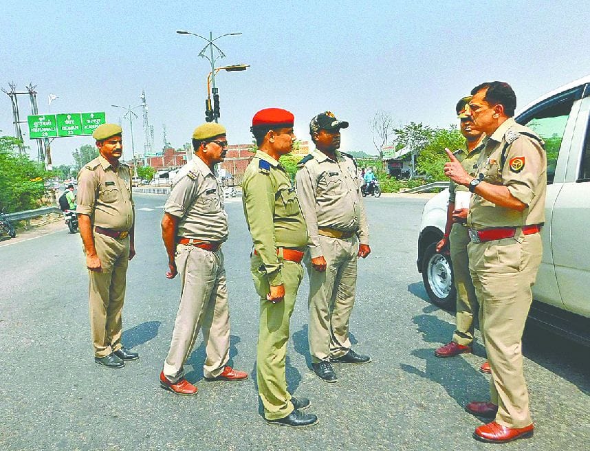 Mainpuri SP Ajay Shankar Rai warns to reckless home guard