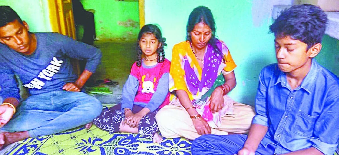 My husband can not be traitor: Janaki