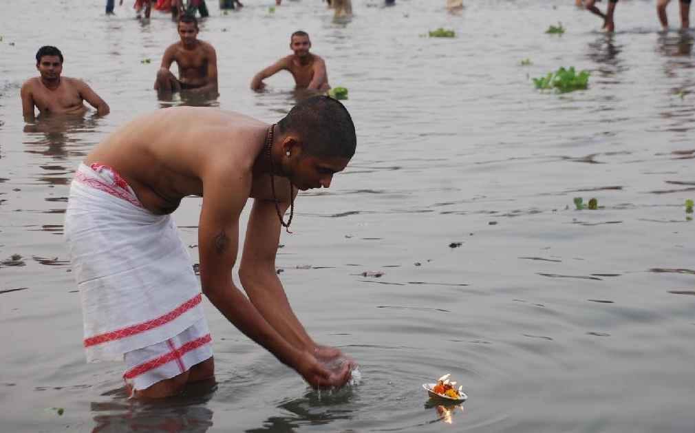 Stunned devotees on Ganga bath