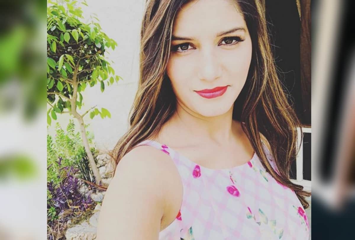 sapna choudhary photos viral on internet in delhi ncr