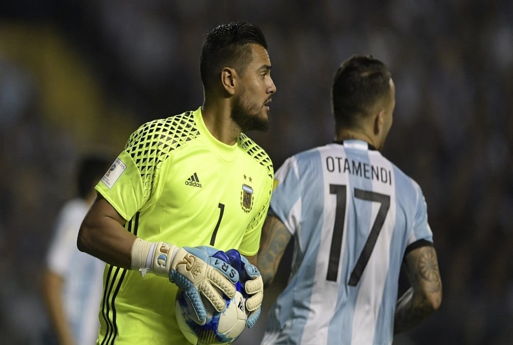 Argentina star goalkeeper Sergio Romero ruled out of world cup final due to knee injury