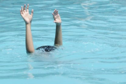 student drowned in swimming pool of lucknow public school and colleges