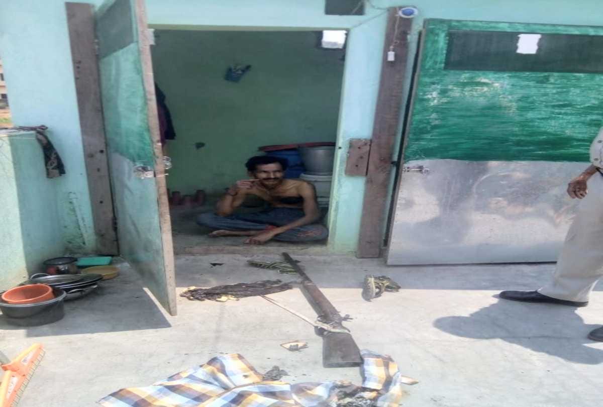 man attempted to commit suicide and shot himself at sataun sirmour