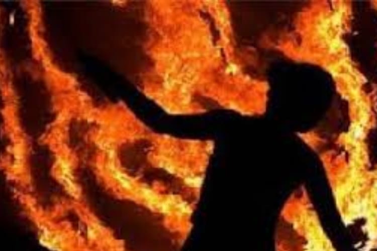 mother-daughter tried to suicide in lucknow