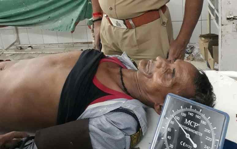 varanasi UP college security guard shot dead in varanasi