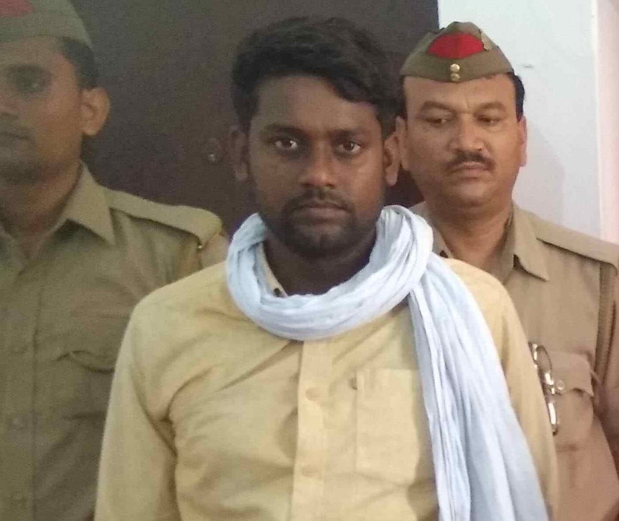 police arrest a person who threaten officers 