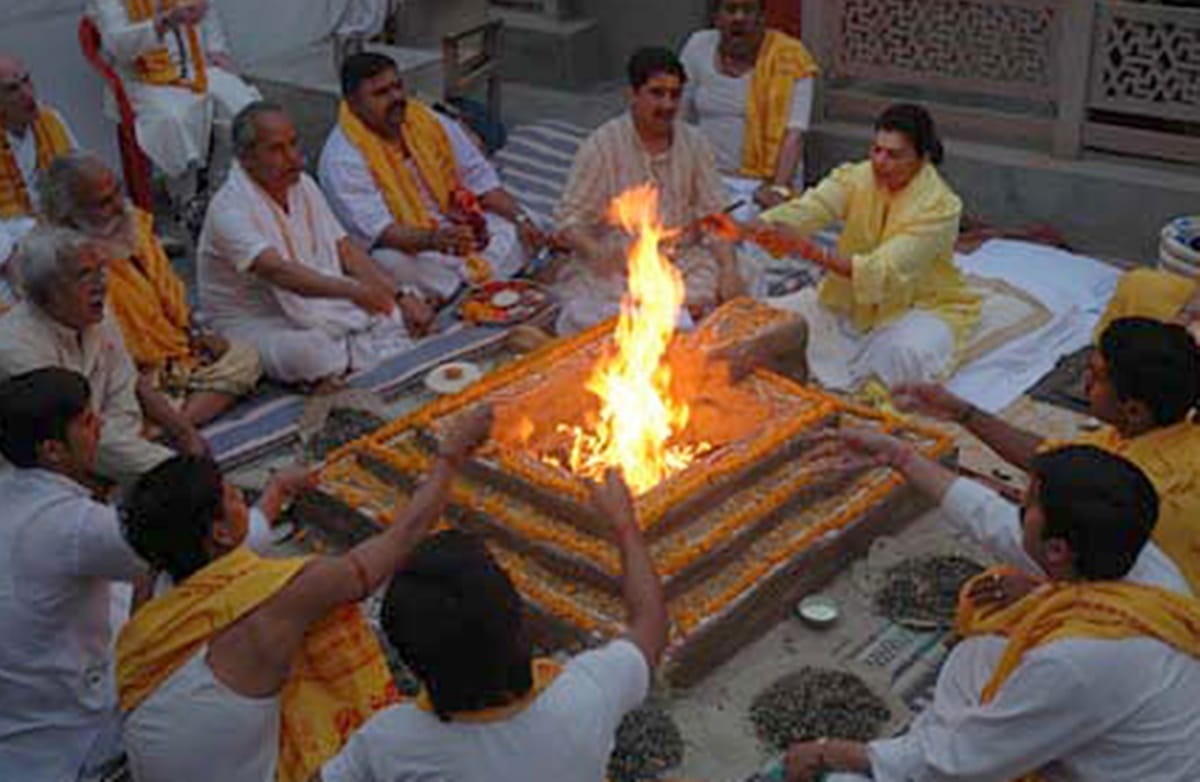 Gujarat government decided to hold 41 yagnas in 33 districts for good monsoon