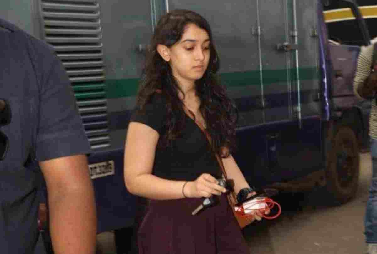 aamir khan met his daughter era in an mumbai event