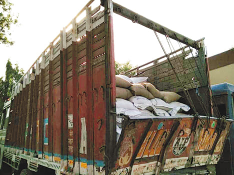 Caught in a truck loaded with grain of quota