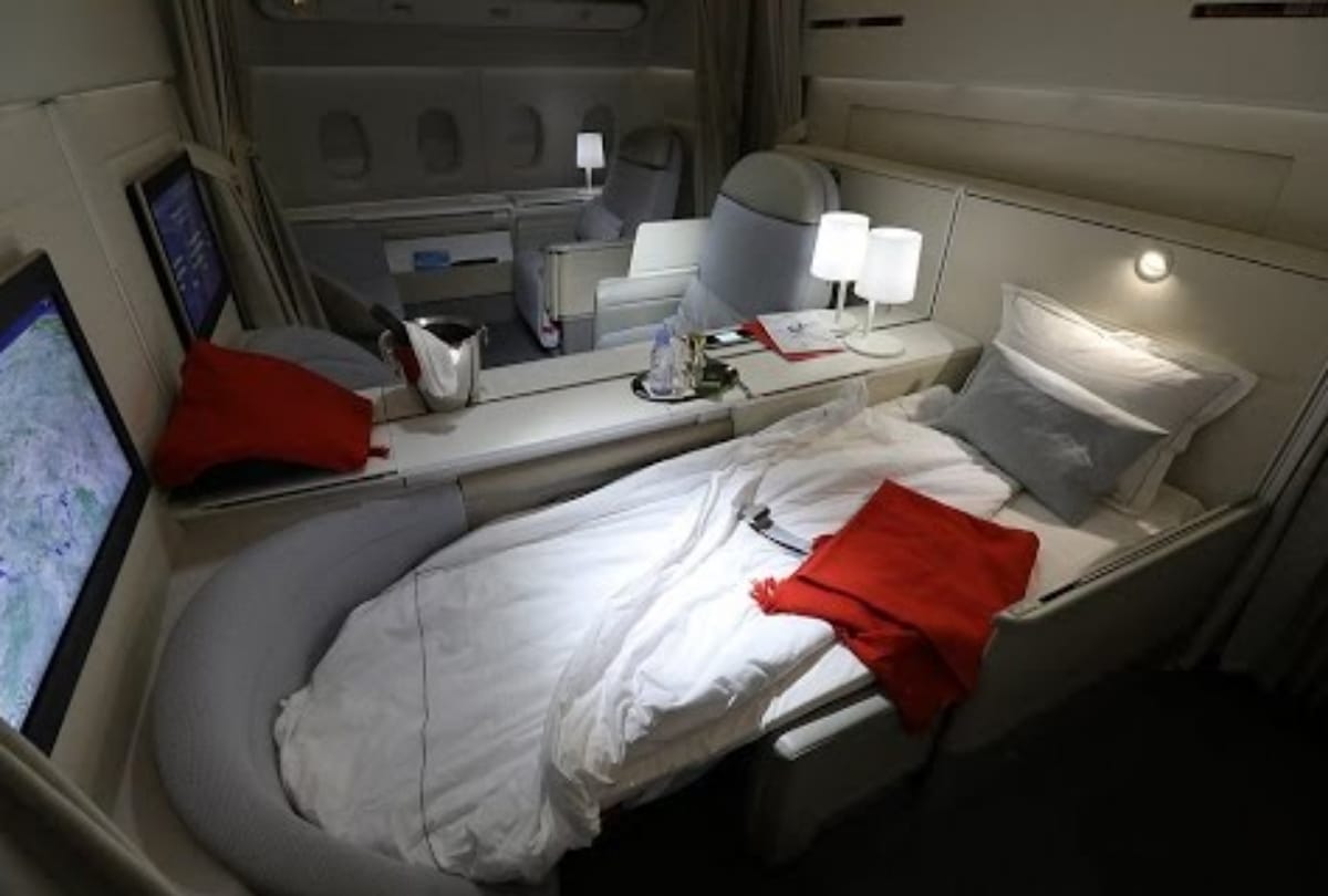 Facilities In First Class Or Business Class Of Luxurious Airlines