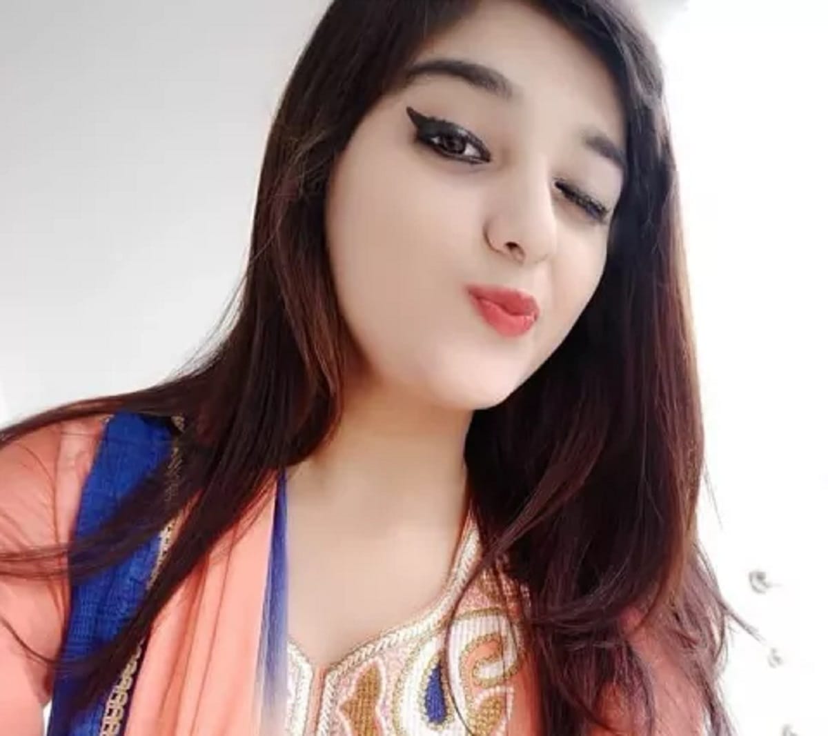 There are many secrets hidden behind the beauty of this lady don