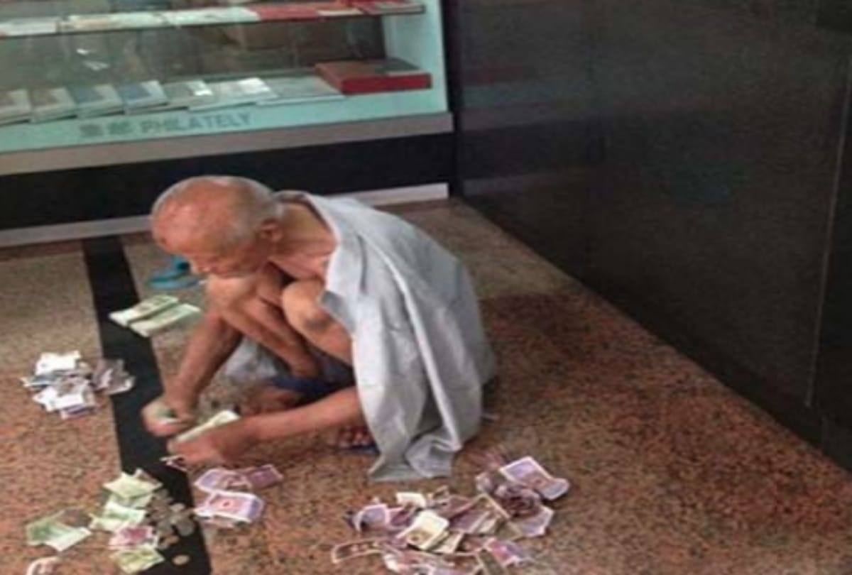 China richest beggar earns lakh a month 