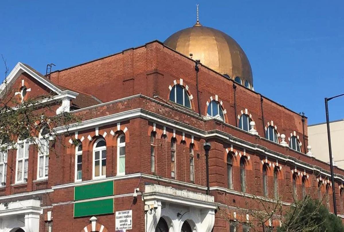 Mosque Becomes the First in the World to Accept Bitcoin at Britain
