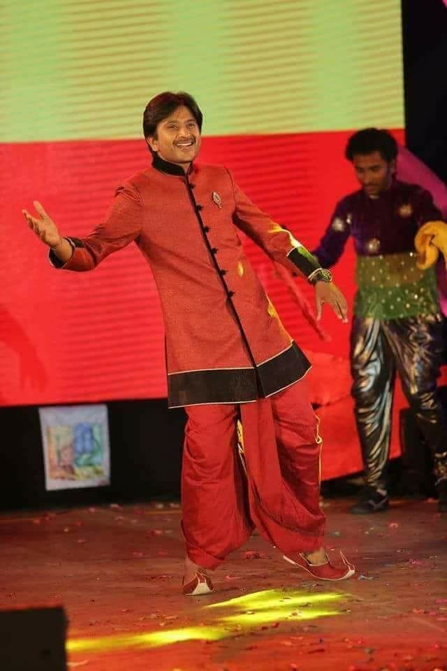 Kannada anchor and actor died in a road accident 