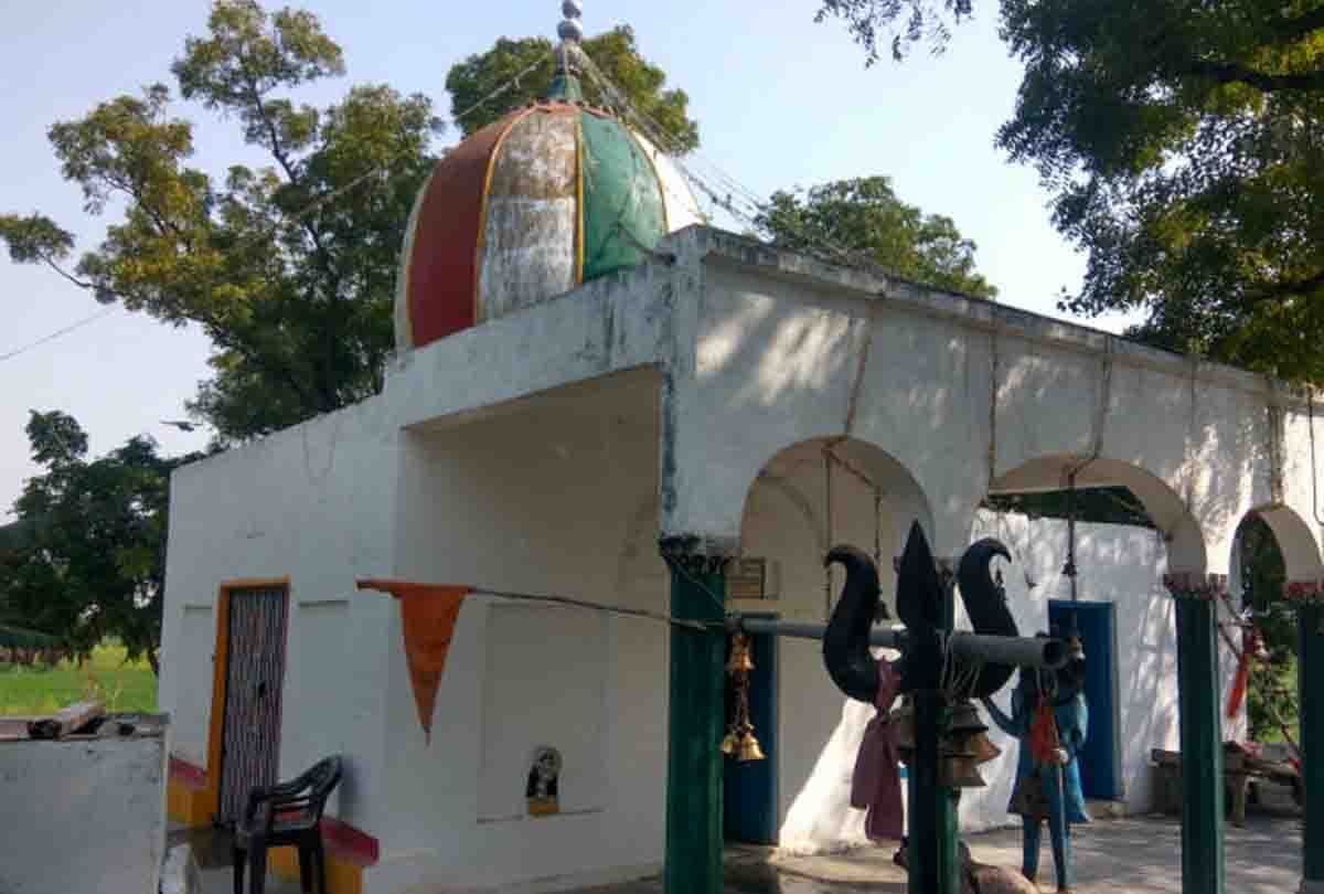 Shivaling disappeared from ancient temple