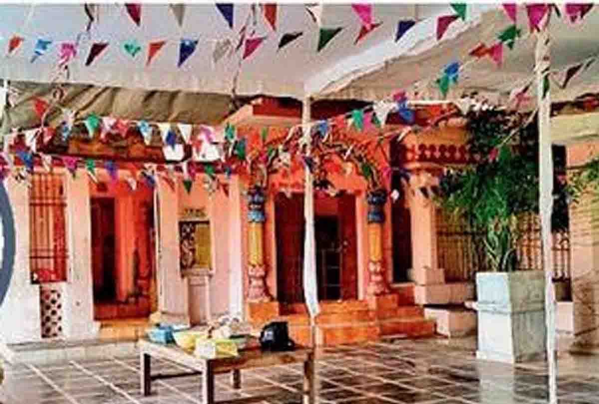 Shivaling disappeared from ancient temple