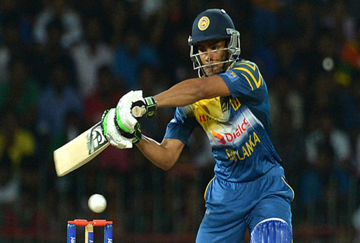 SriLankan cricketer Dhananjaya de Silva Quits Tour After Father's Murder