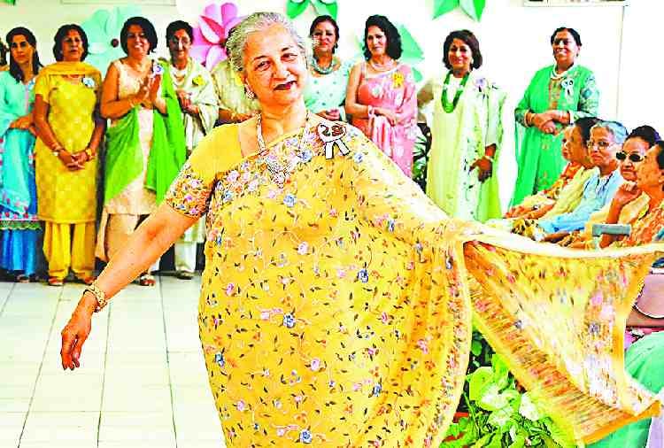 senior citizen ladies club fashion show in chandigarh
