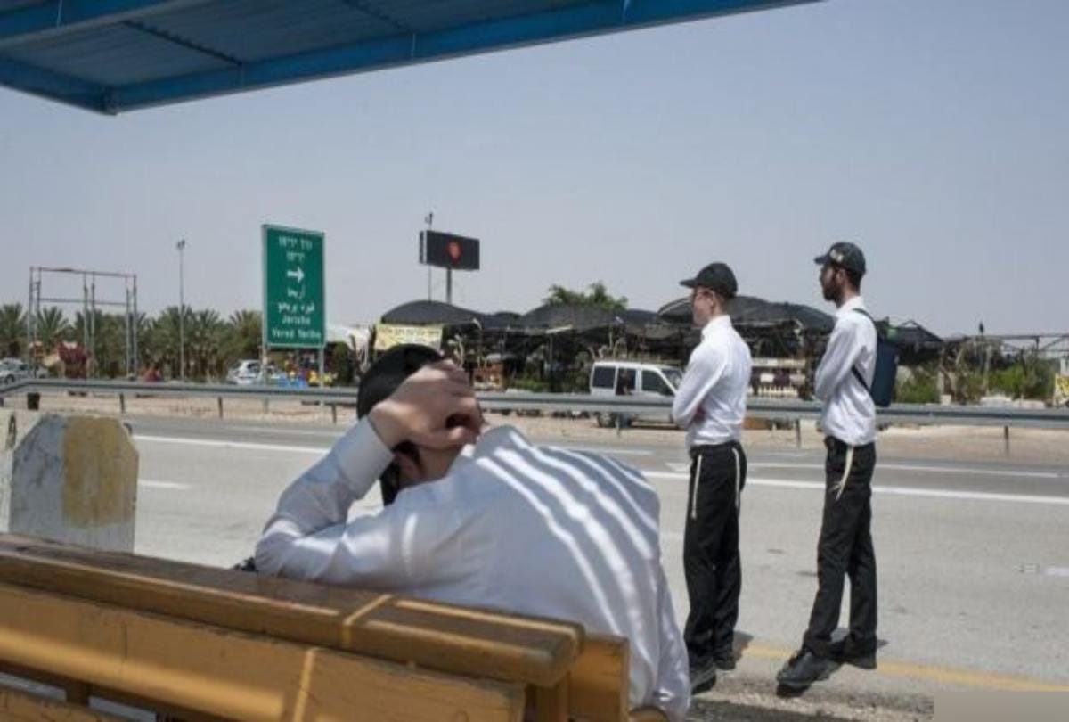It is common to travel by taking lift in Israel