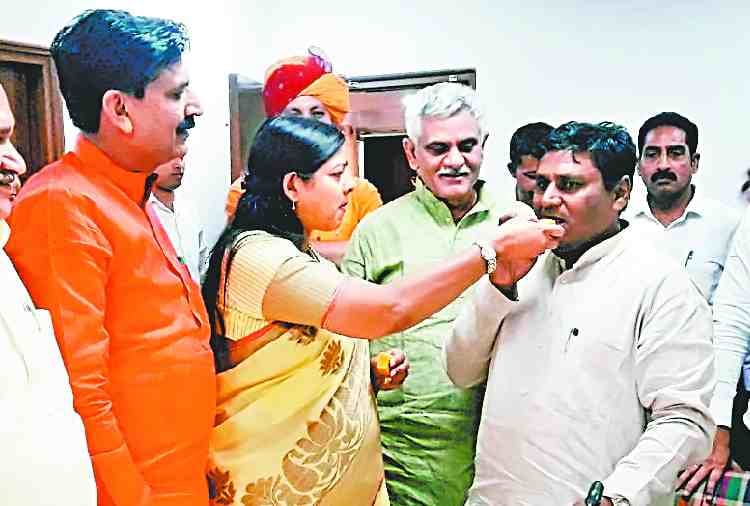 local body sanitation workers strike ends after meeting with haryana government