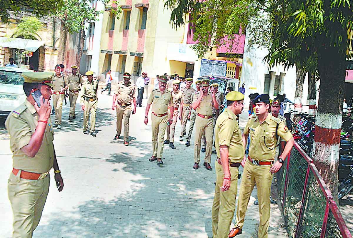 BJP MLA Kuldeep Singh Sengar along with another accused Shashi Singh produced before court