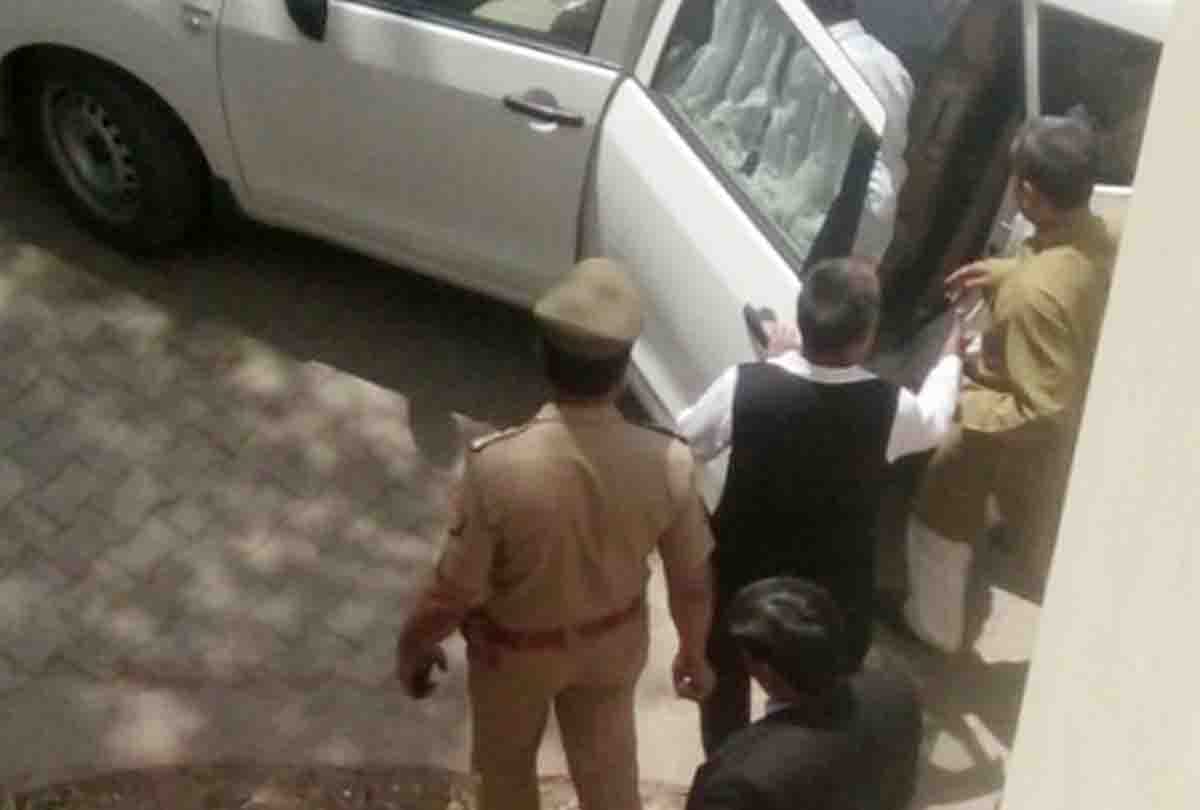 Unnao case BJP MLA Kuldeep Singh Sengar along with Shashi Singh produced before court