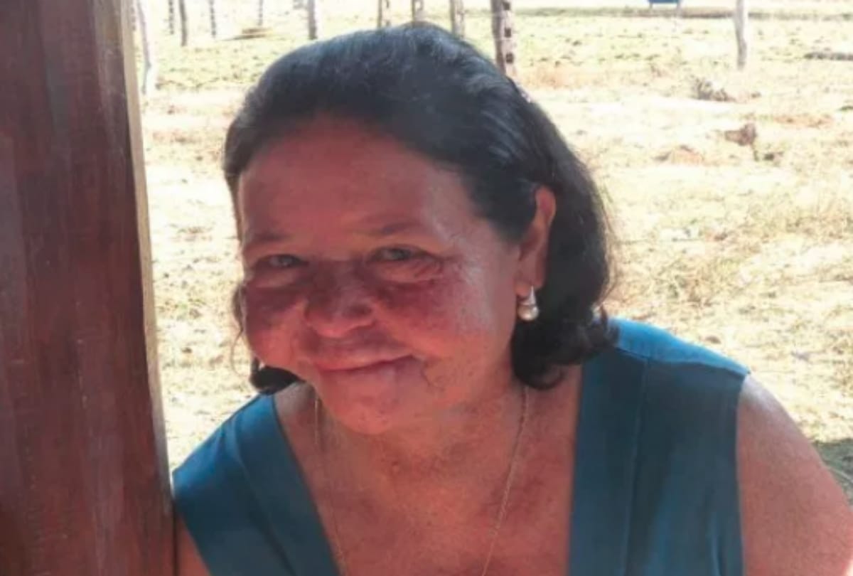 Brazil Araras village people do not go out in sun light 