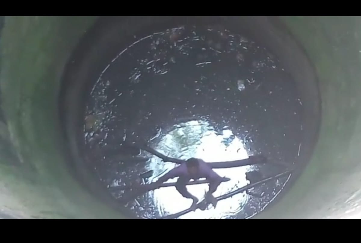 thief threw a traveler into the well in bahraich